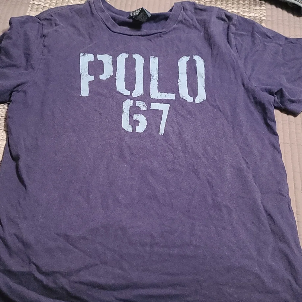 Polo Ralph Lauren Boys XL (18-20) Purple Stencil Logo POLO 67 Graphic T-Shirt